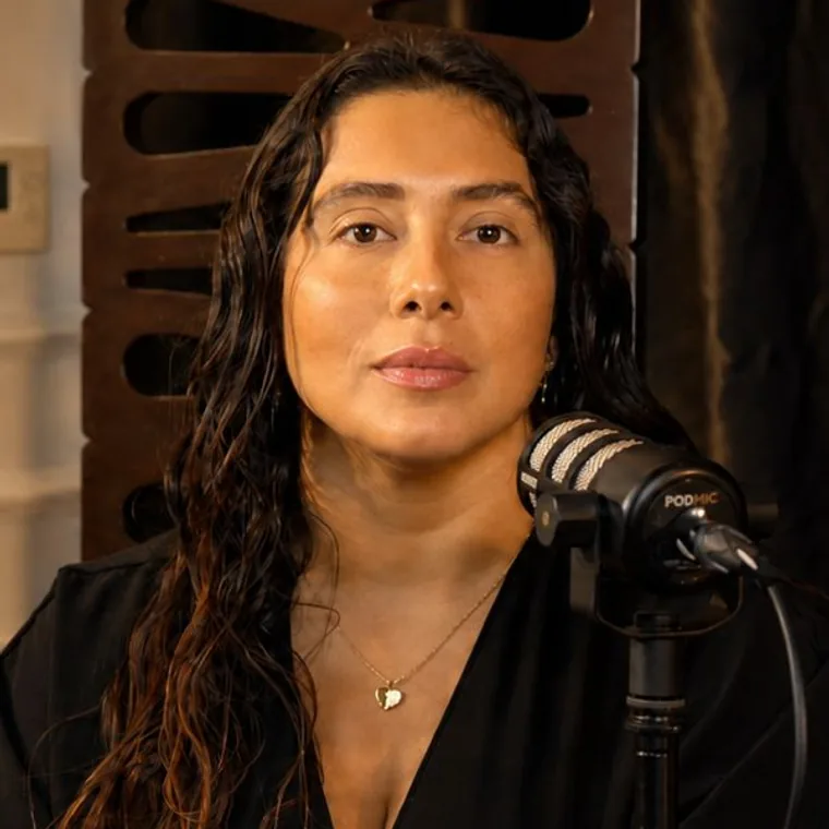 Retrato de Daniela Moreira, co-host de Perfectos Podcast